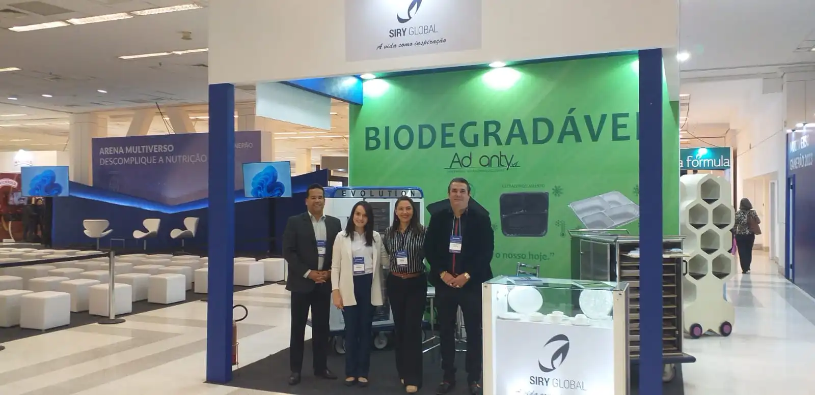 Equipe da Siry Global apresentou os lançamentos Evolution e Recipientes Biodegradáveis.